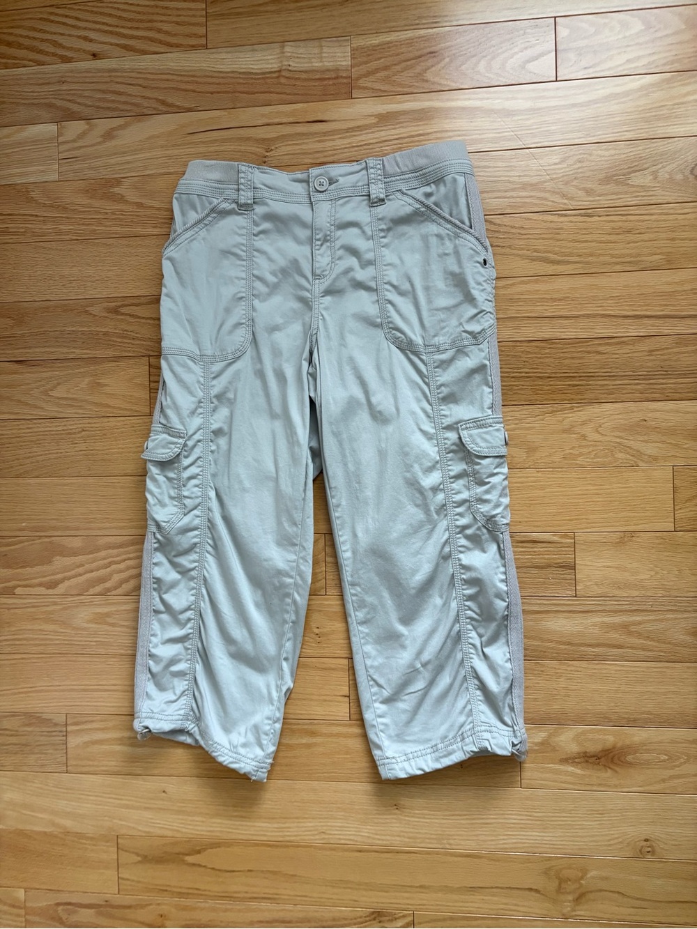 Style & co Size 8 Khaki 98% Cotton Capris